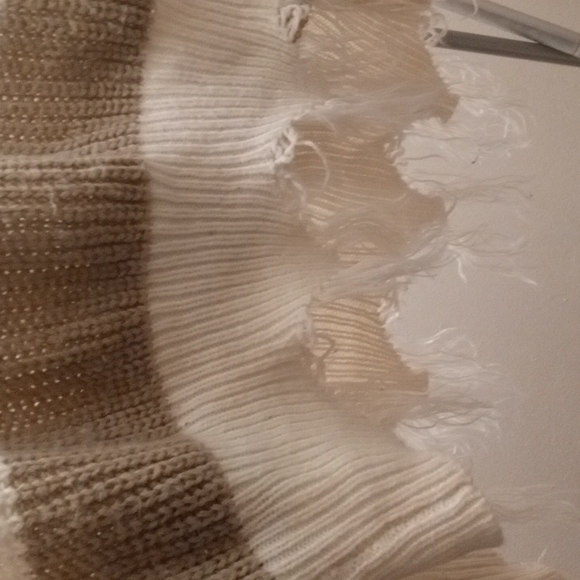 Polly&ester fringe sweater. (NWOT) - Picture 2 of 6